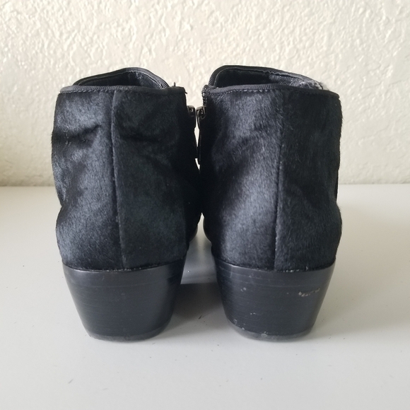 Sam Edelman | Dyed Cow Fur Petty Booties - Picture 4 of 9